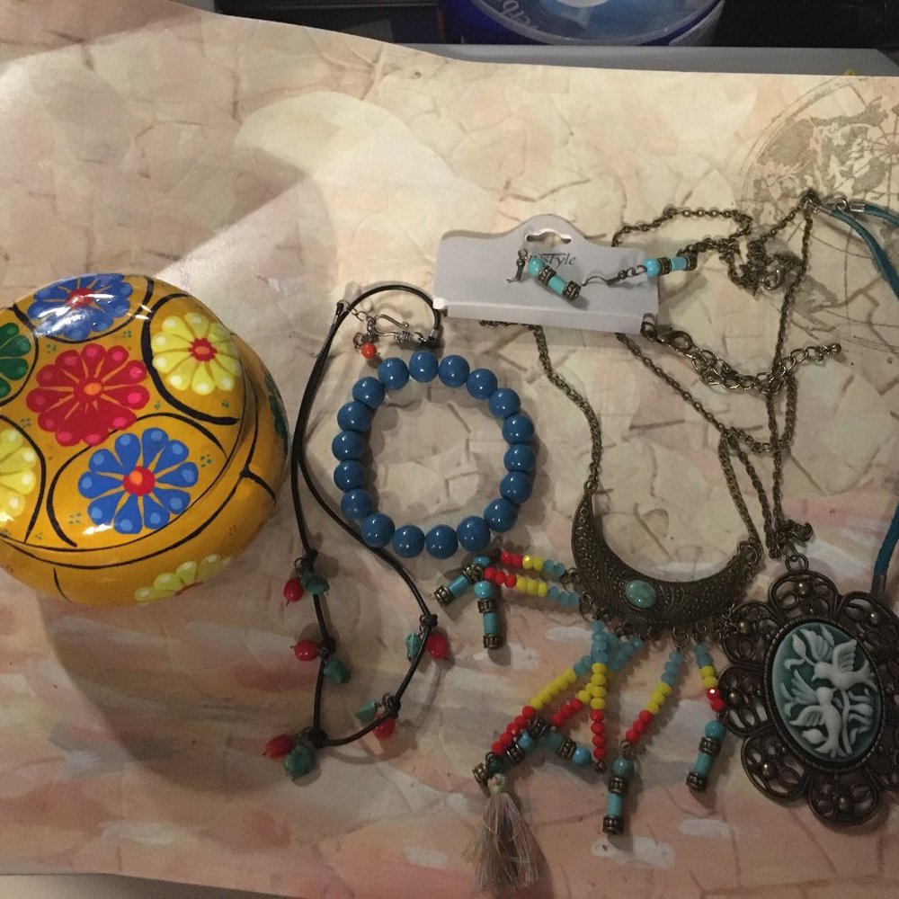 Hippy Jewelry Bundle - 107 $25 FIRM